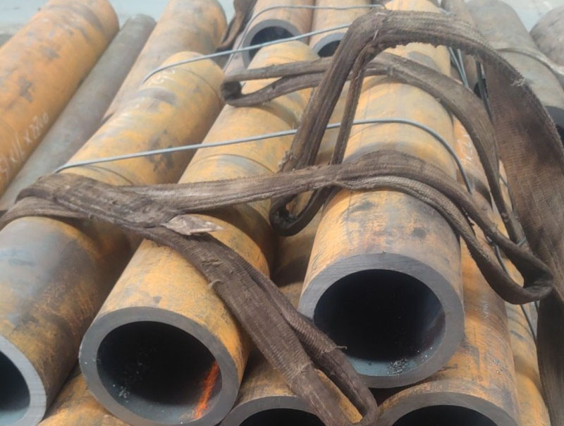 大余15CrMoG无缝钢管切割